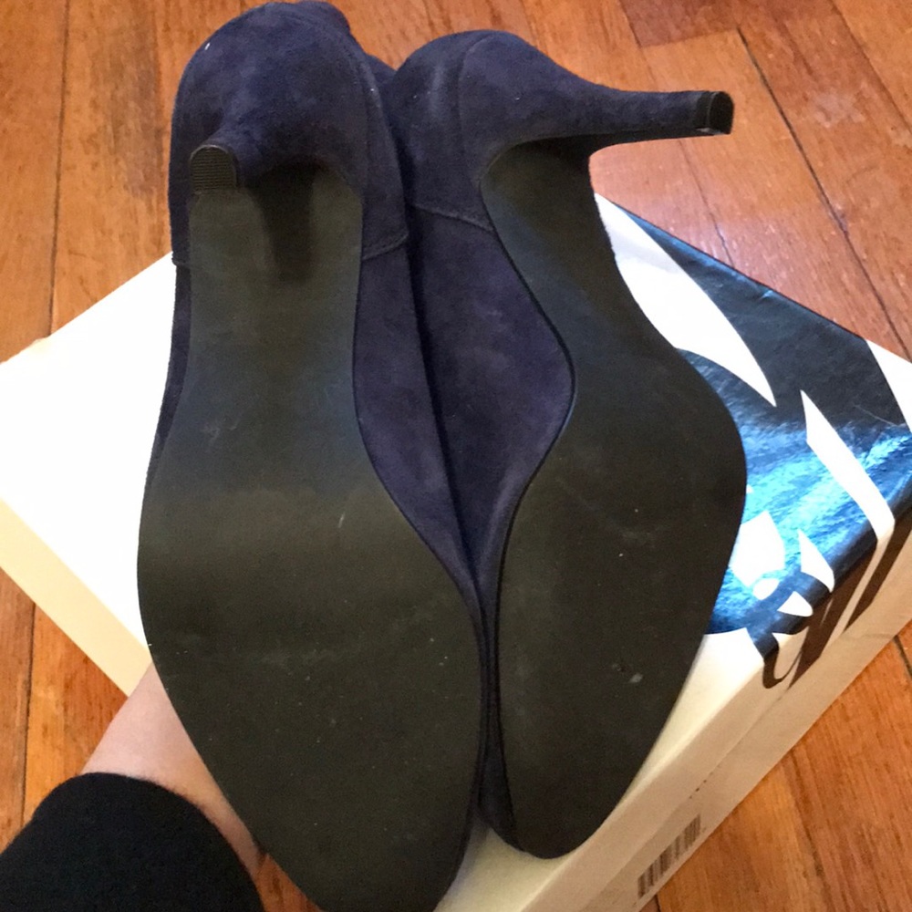 Nine West Navy heeled booties - Picture 3 of 4